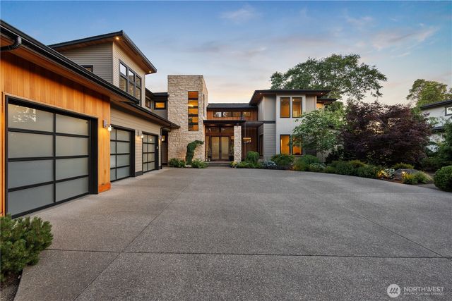 946 7th Court, Fox Island, WA 98333