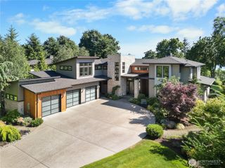 946 7th Court, Fox Island, WA 98333