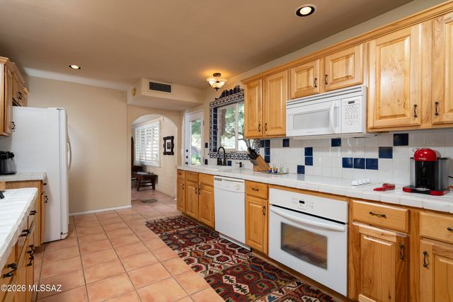 4625 N Flecha Drive, Tucson, AZ 85718
