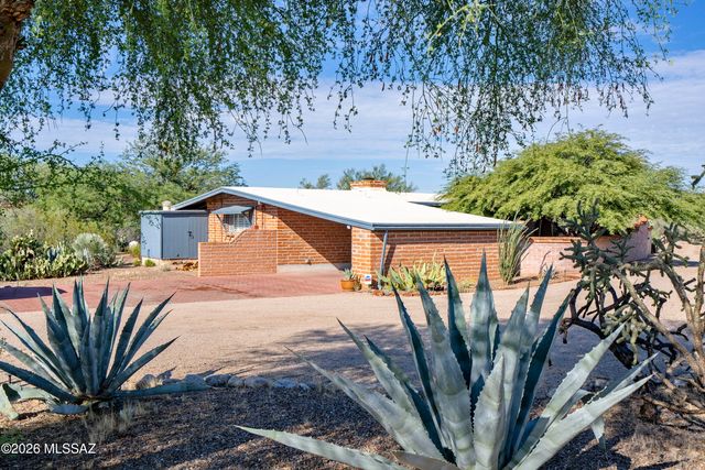 4625 N Flecha Drive, Tucson, AZ 85718