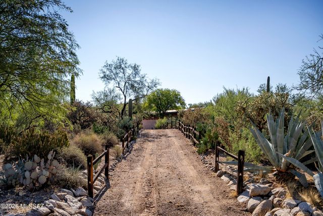 4625 N Flecha Drive, Tucson, AZ 85718