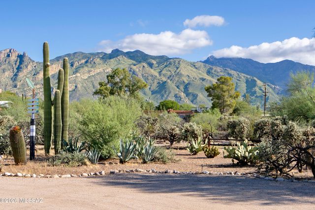 4625 N Flecha Drive, Tucson, AZ 85718