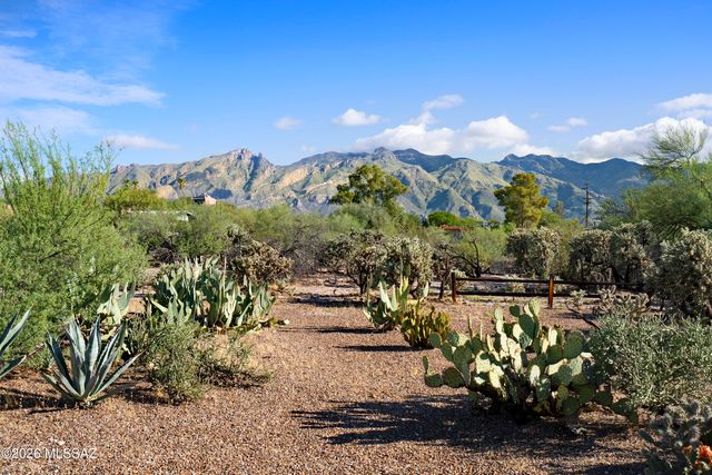 4625 N Flecha Drive, Tucson, AZ 85718