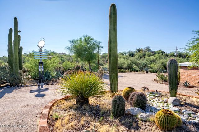 4625 N Flecha Drive, Tucson, AZ 85718