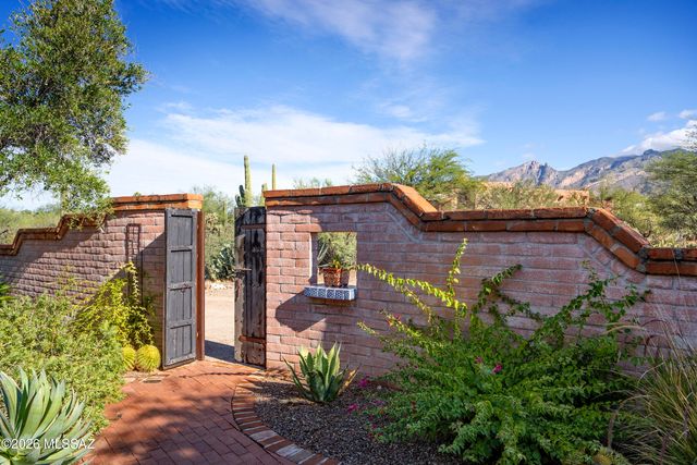 4625 N Flecha Drive, Tucson, AZ 85718