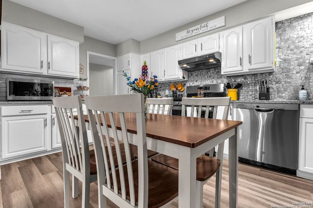 8323 White Oak, San Antonio, TX 78230