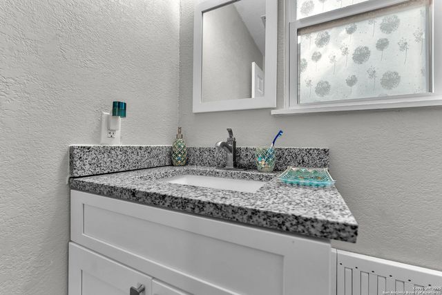 8323 White Oak, San Antonio, TX 78230