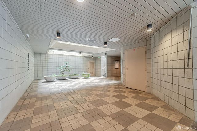 1920 Ocean Avenue 1E, San Francisco, CA 94127