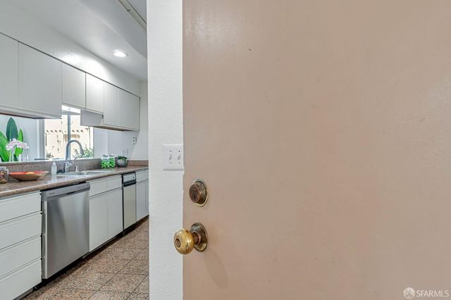 1920 Ocean Avenue 1E, San Francisco, CA 94127