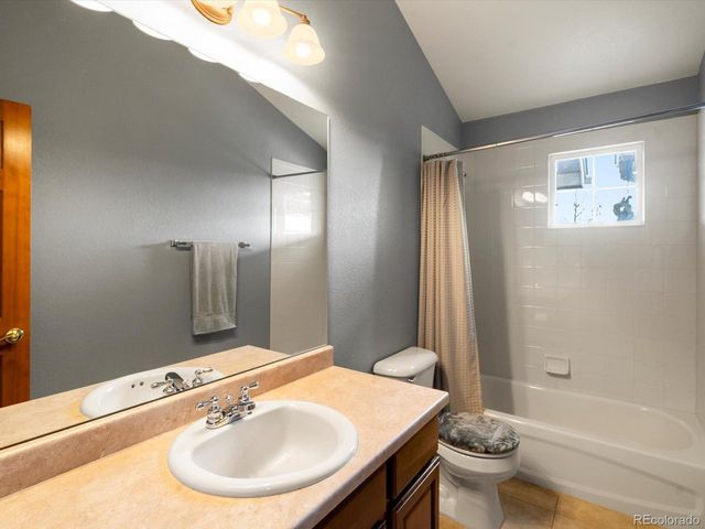 34827 E 7th Ave, Watkins, CO 80137