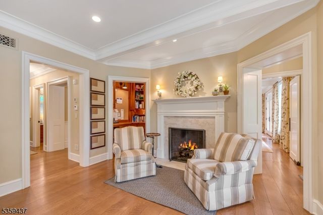 259 Indian Trail Dr, Franklin Lakes Boro, NJ 07417