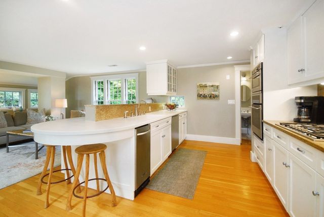 9 Hilliard Road, Lincoln, MA 01773