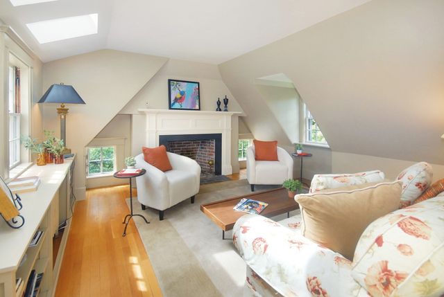 9 Hilliard Road, Lincoln, MA 01773