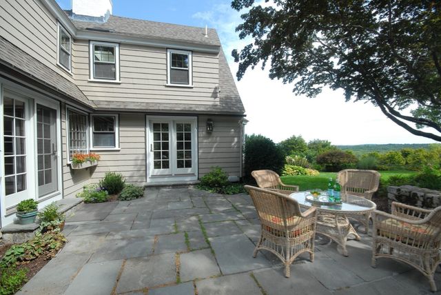 9 Hilliard Road, Lincoln, MA 01773