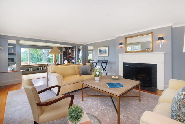 9 Hilliard Road, Lincoln, MA 01773