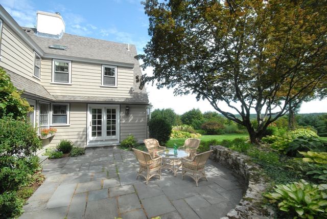 9 Hilliard Road, Lincoln, MA 01773