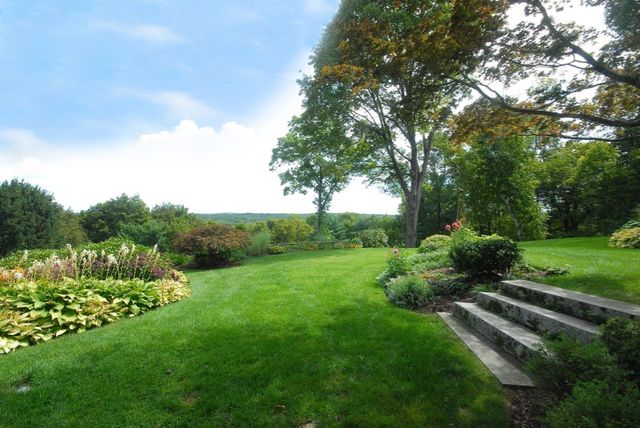 9 Hilliard Road, Lincoln, MA 01773