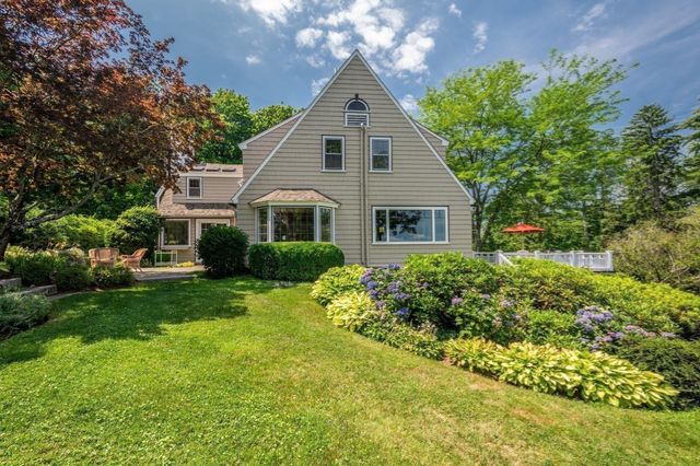 9 Hilliard Road, Lincoln, MA 01773