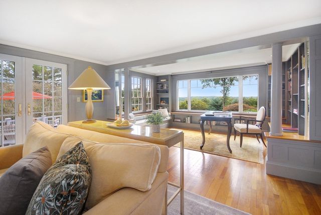 9 Hilliard Road, Lincoln, MA 01773