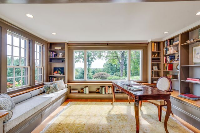 9 Hilliard Road, Lincoln, MA 01773