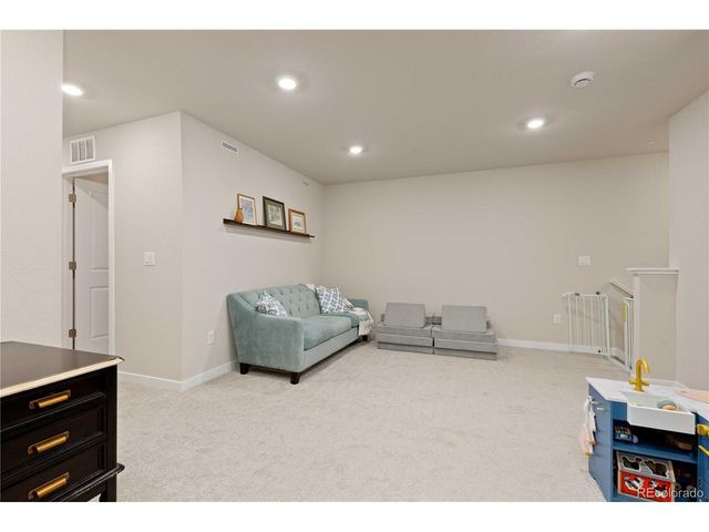 2836 S Flat Cir, Longmont, CO 80503