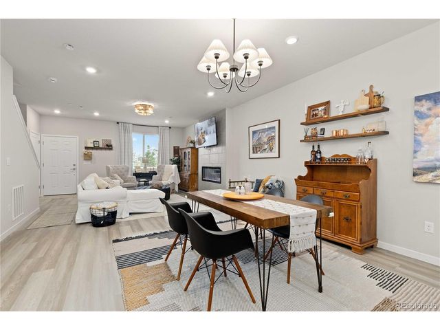2836 S Flat Cir, Longmont, CO 80503