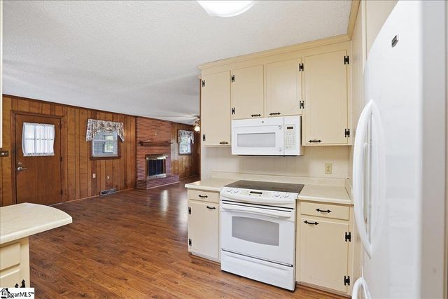 208 Skyland Drive, Clinton, SC 29325