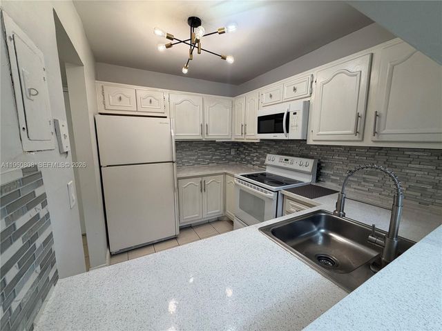 13685 NE 10th Avenue 210, North Miami, FL 33161