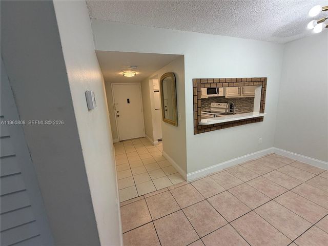 13685 NE 10th Avenue 210, North Miami, FL 33161