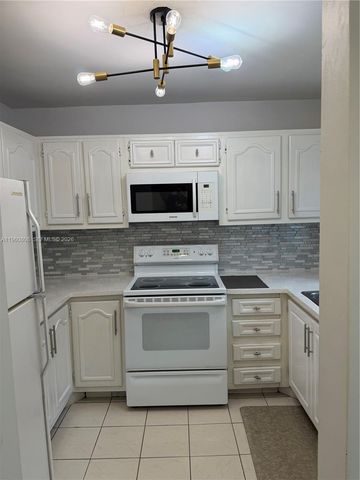 13685 NE 10th Avenue 210, North Miami, FL 33161