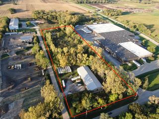 912 Burnett Road E, Island Lake, IL 60042