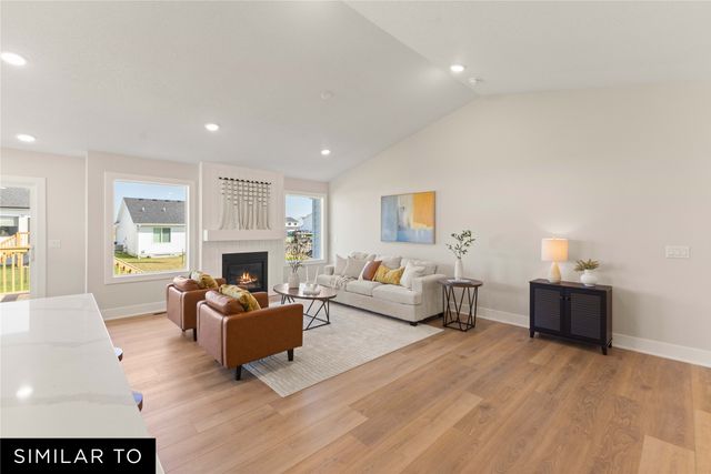 218 NE Wildflower Drive, Pleasant Hill, IA 50327