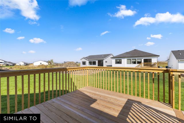 218 NE Wildflower Drive, Pleasant Hill, IA 50327