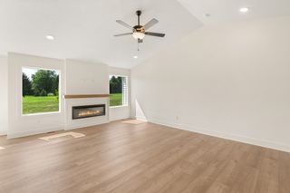 218 NE Wildflower Drive, Pleasant Hill, IA 50327