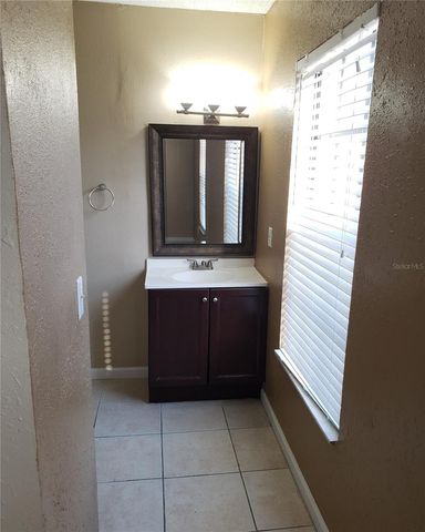 21020 VOYAGER BOULEVARD 5, Land O Lakes, FL 34638