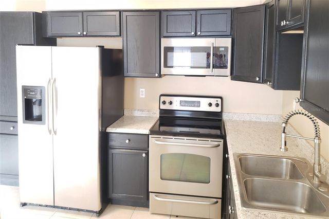 21020 VOYAGER BOULEVARD 5, Land O Lakes, FL 34638