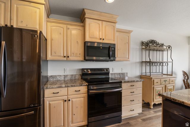 8987 N COTTAGE CANYON DR, Cedar Hills, UT 84062