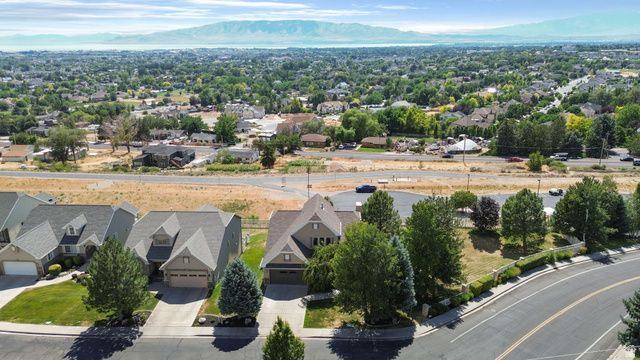 8987 N COTTAGE CANYON DR, Cedar Hills, UT 84062