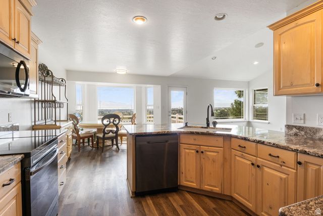 8987 N COTTAGE CANYON DR, Cedar Hills, UT 84062