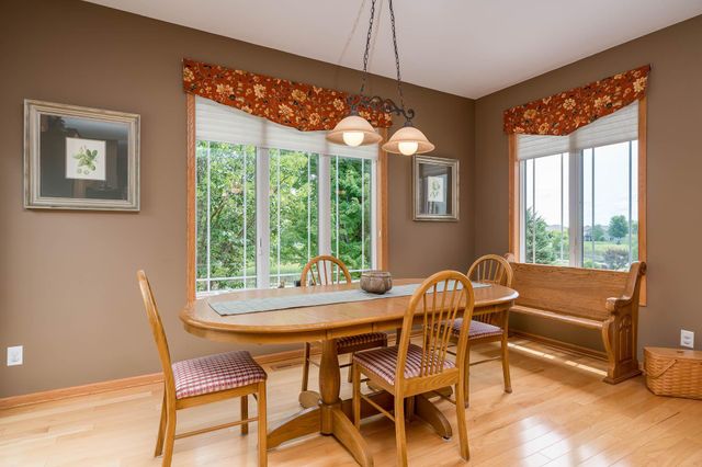 117 Grovebrook Drive, Mankato, MN 56001