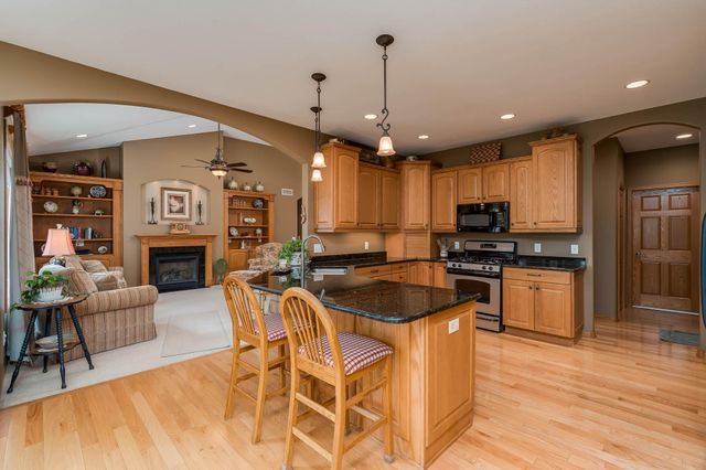 117 Grovebrook Drive, Mankato, MN 56001