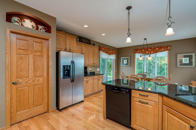 117 Grovebrook Drive, Mankato, MN 56001