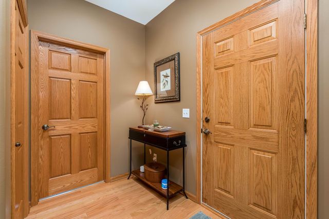117 Grovebrook Drive, Mankato, MN 56001