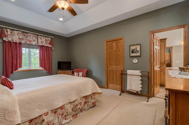 117 Grovebrook Drive, Mankato, MN 56001