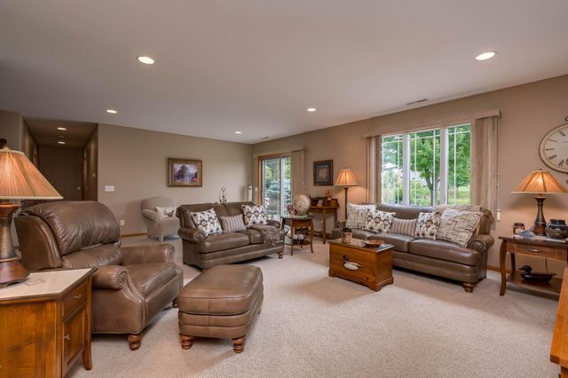 117 Grovebrook Drive, Mankato, MN 56001