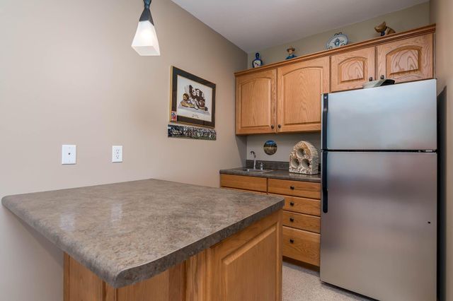117 Grovebrook Drive, Mankato, MN 56001