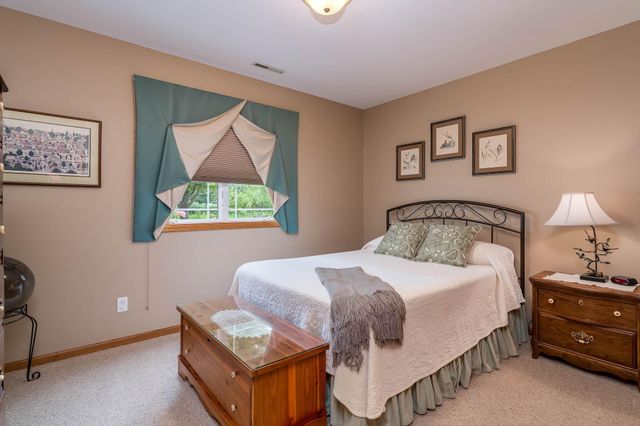 117 Grovebrook Drive, Mankato, MN 56001