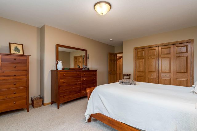 117 Grovebrook Drive, Mankato, MN 56001