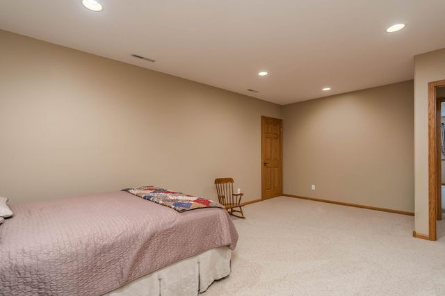 117 Grovebrook Drive, Mankato, MN 56001