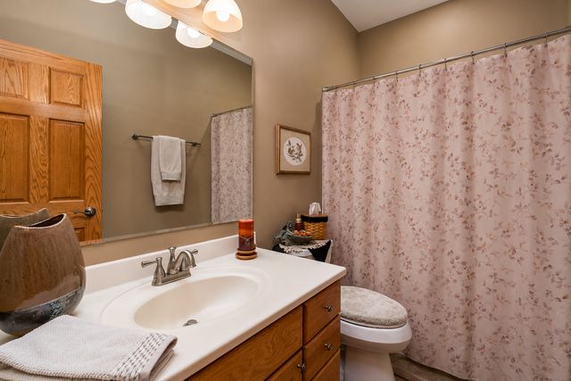 117 Grovebrook Drive, Mankato, MN 56001